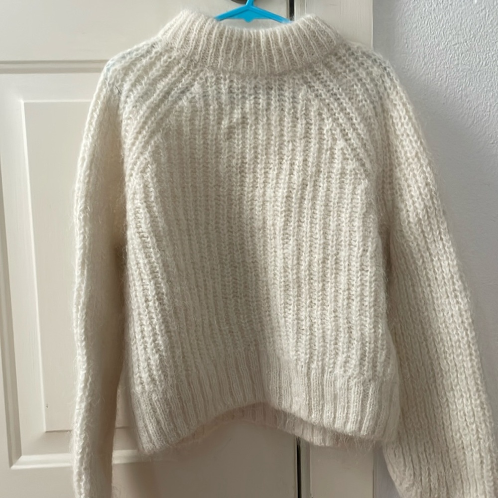 H&M crème colored wool/alpaca blend sweater-XS